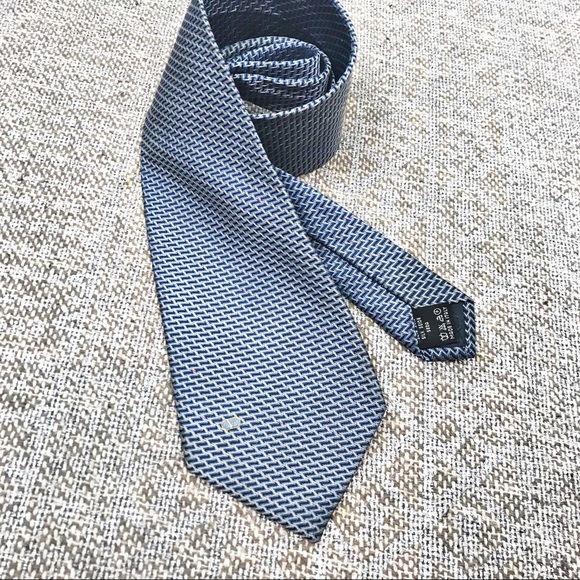 Valentino Other - Valentino men's silk tie zig zag stripe